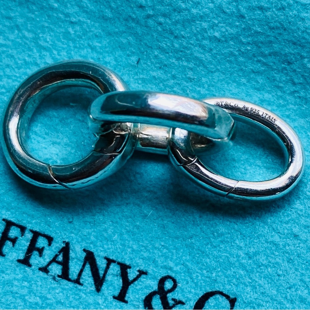 Tiffany & Co. Sterling Silver Clasping Links with Blue Pouch AUTHENTIC